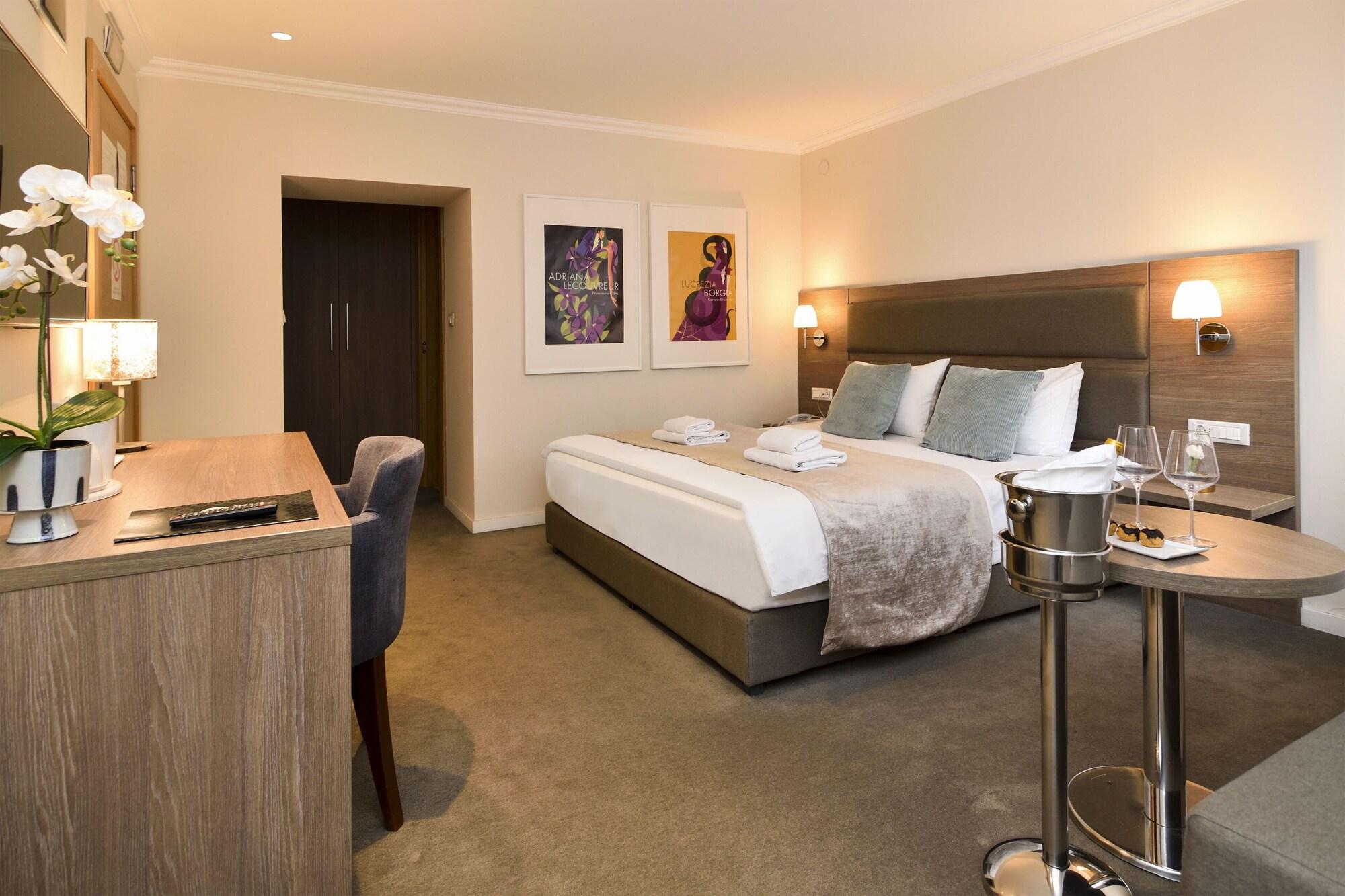 Hotel Opera Garni Beograd Bagian luar foto
