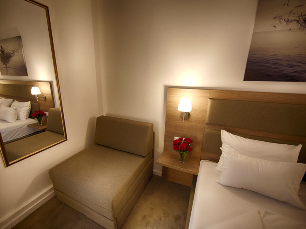 Hotel Opera Garni Beograd Bagian luar foto
