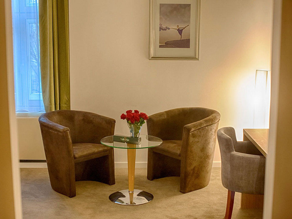 Hotel Opera Garni Beograd Bagian luar foto